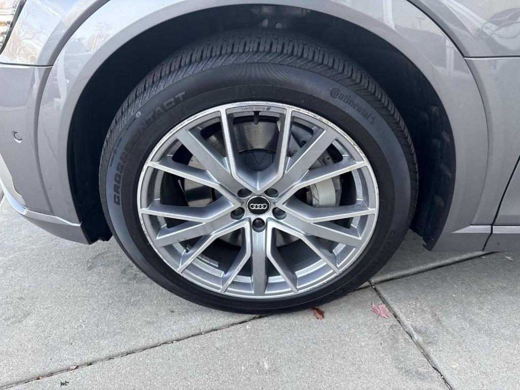 used 2021 Audi e-tron car, priced at $29,991