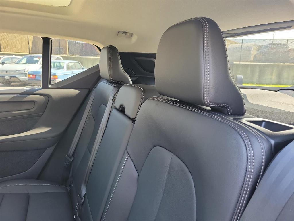 new 2025 Volvo XC40 car, priced at $46,035