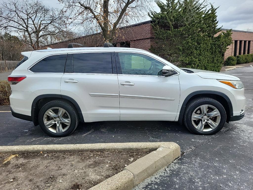 used 2015 Toyota Highlander car, priced at $19,989