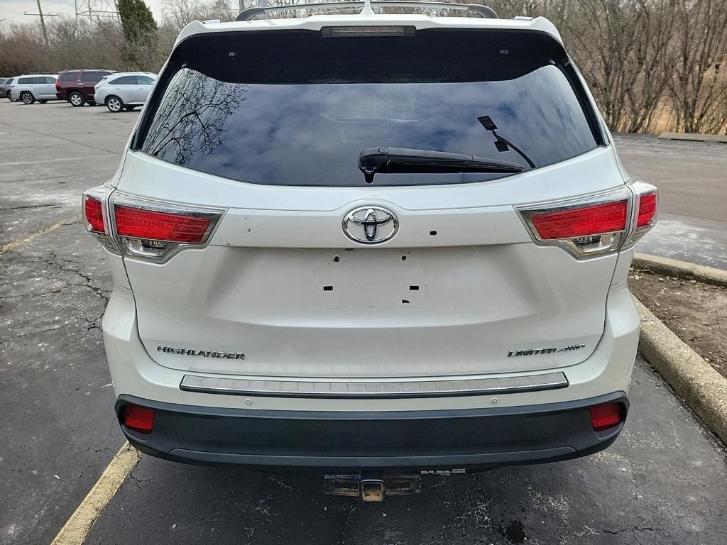 used 2015 Toyota Highlander car, priced at $19,989