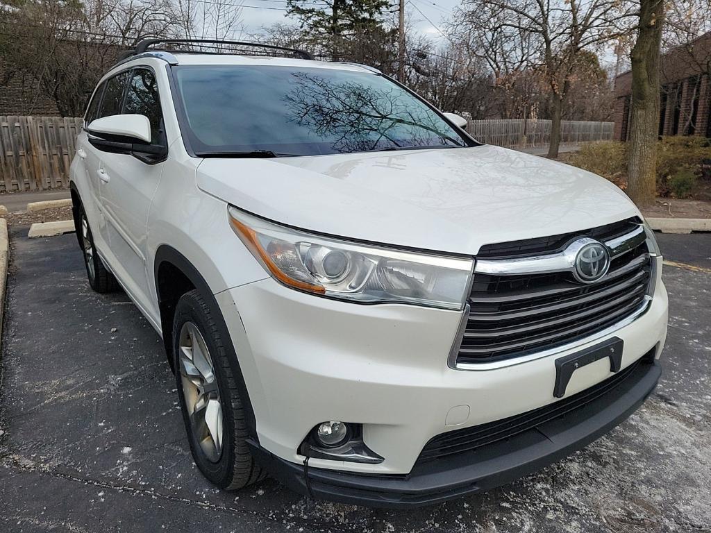 used 2015 Toyota Highlander car, priced at $19,989