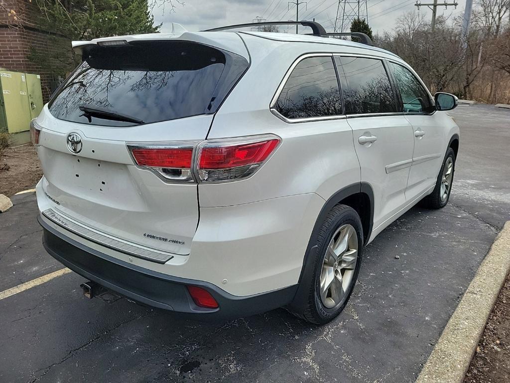 used 2015 Toyota Highlander car, priced at $19,989