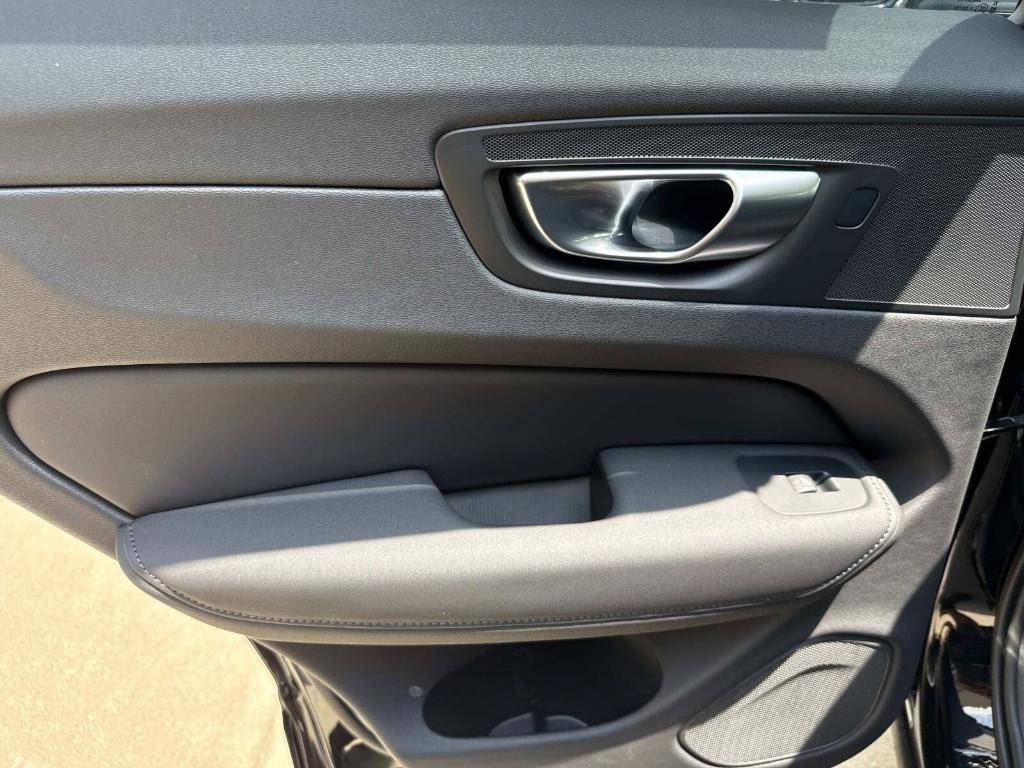new 2026 Volvo XC60 car, priced at $63,935