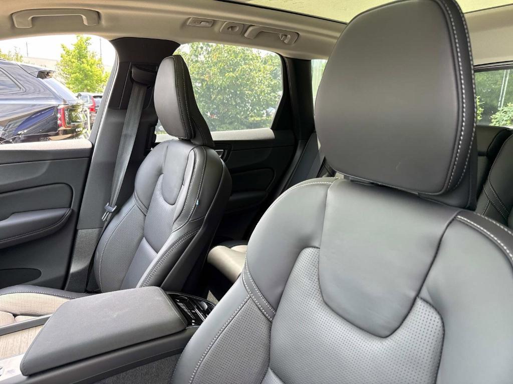 new 2026 Volvo XC60 car, priced at $63,935