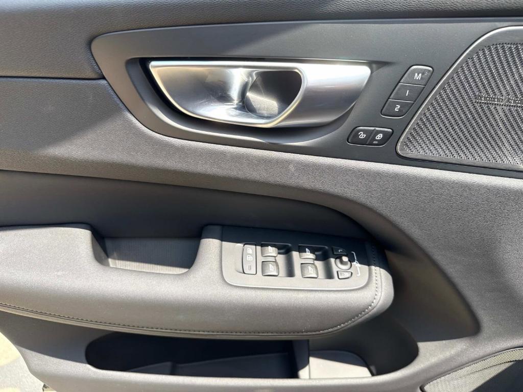 new 2026 Volvo XC60 car, priced at $63,935