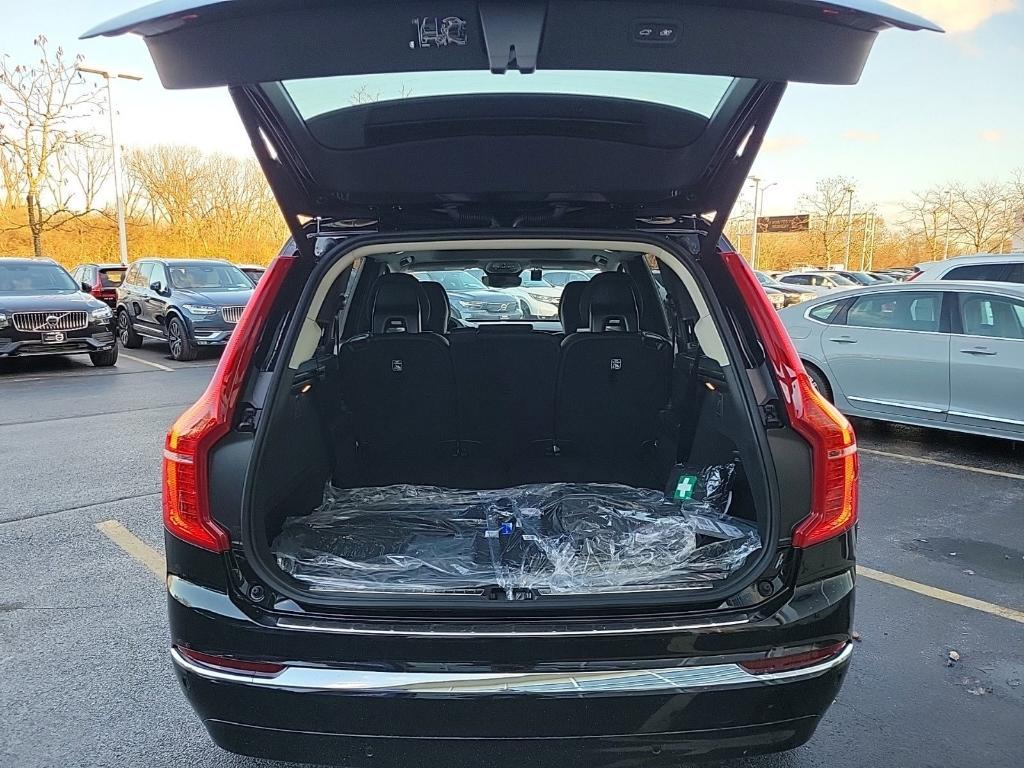 new 2025 Volvo XC90 car, priced at $67,265