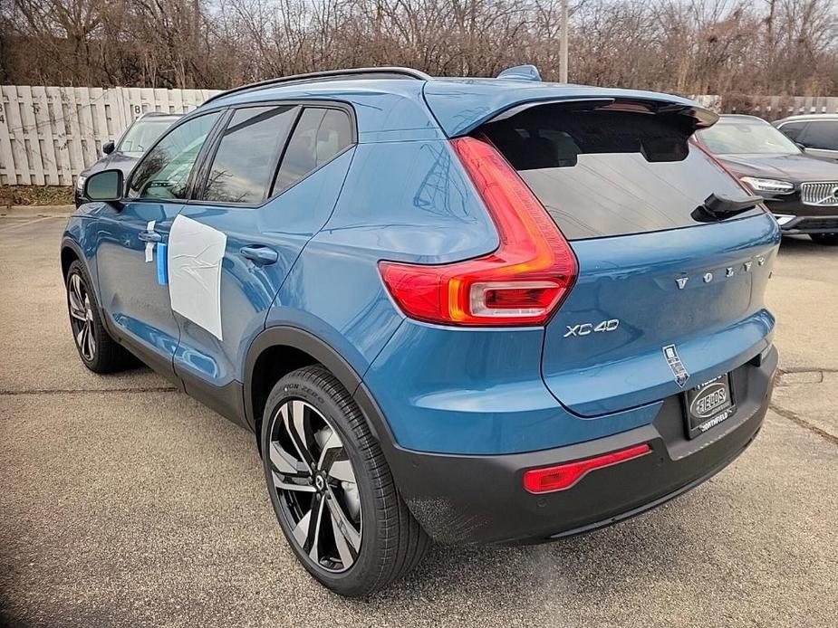 new 2025 Volvo XC40 car, priced at $52,995