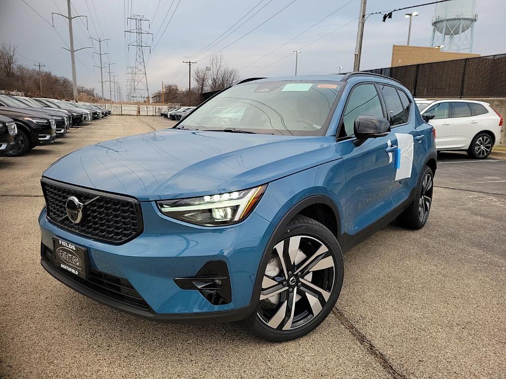 new 2025 Volvo XC40 car, priced at $52,995