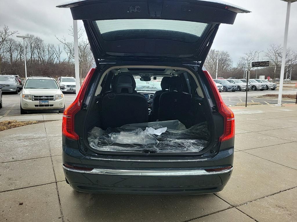 new 2025 Volvo XC90 car, priced at $68,575