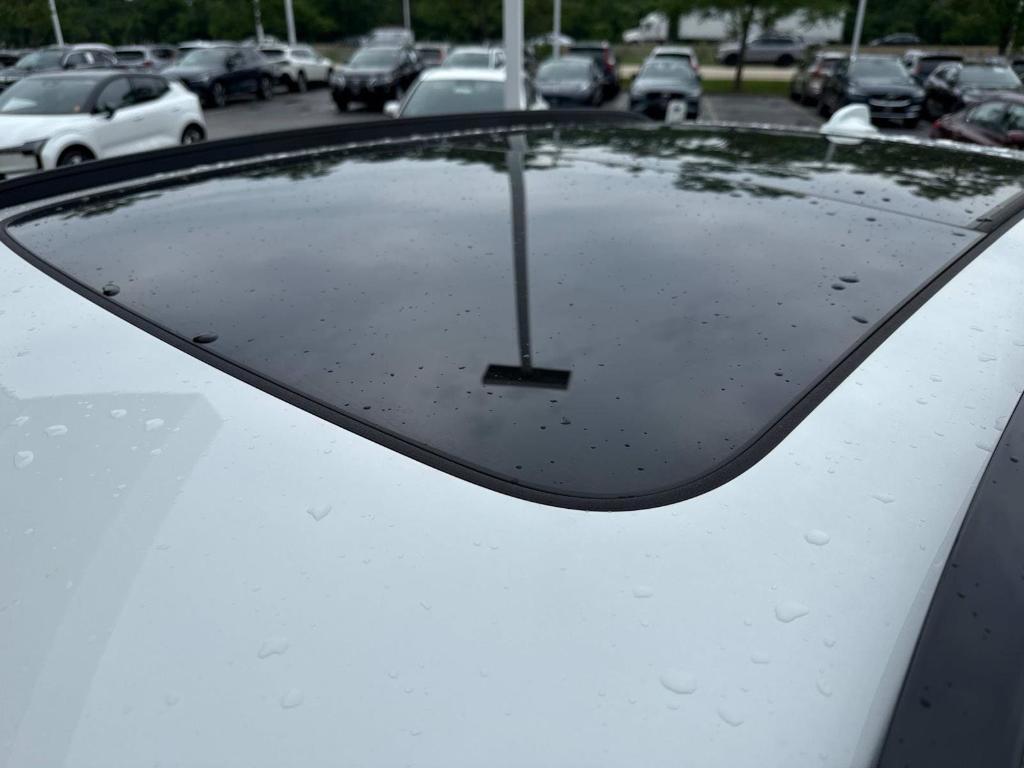 new 2025 Volvo XC40 car