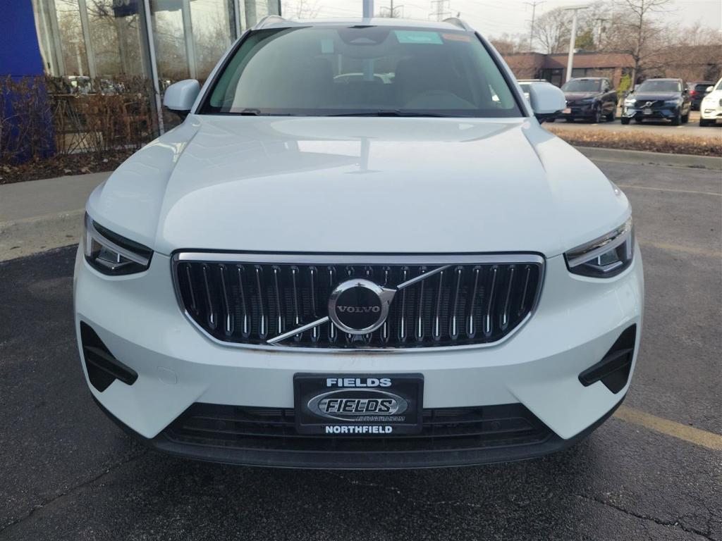 new 2025 Volvo XC40 car, priced at $46,035