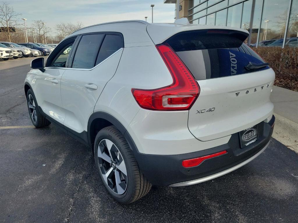new 2025 Volvo XC40 car, priced at $46,035