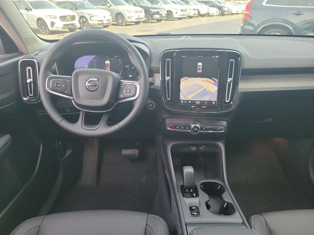 new 2025 Volvo XC40 car, priced at $46,035