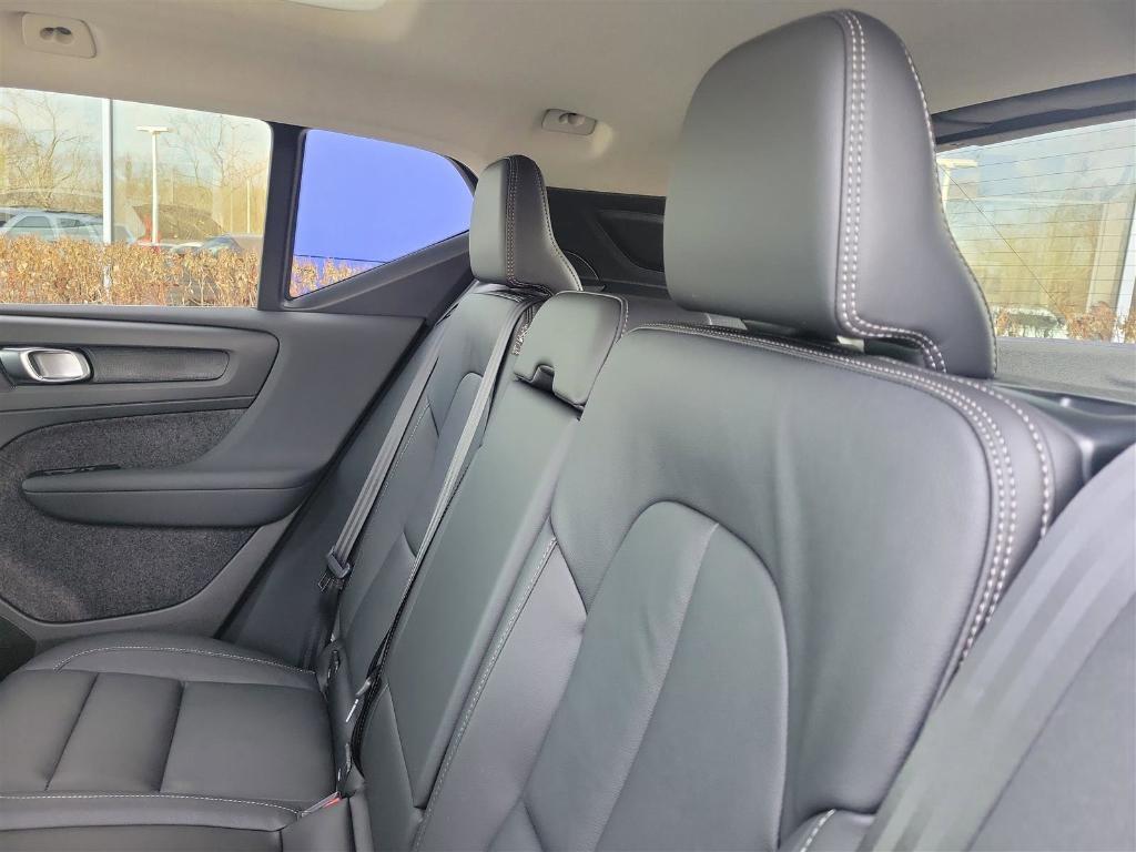 new 2025 Volvo XC40 car, priced at $46,035