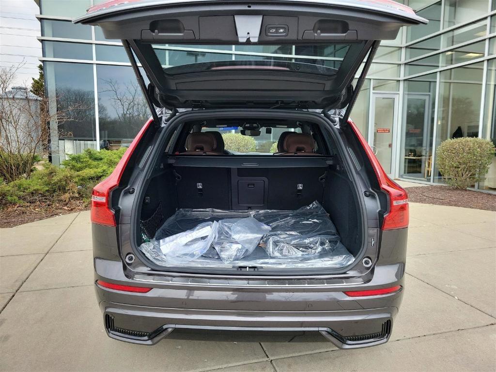new 2025 Volvo XC60 Plug-In Hybrid car, priced at $67,450