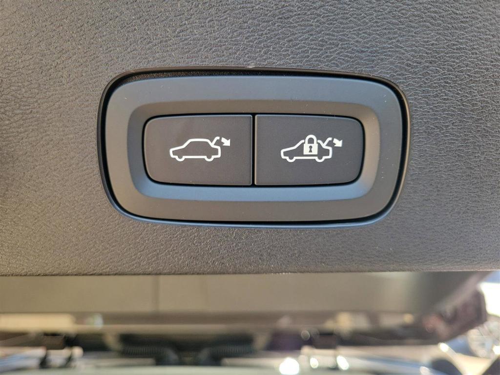 new 2025 Volvo V60 Cross Country car, priced at $54,705