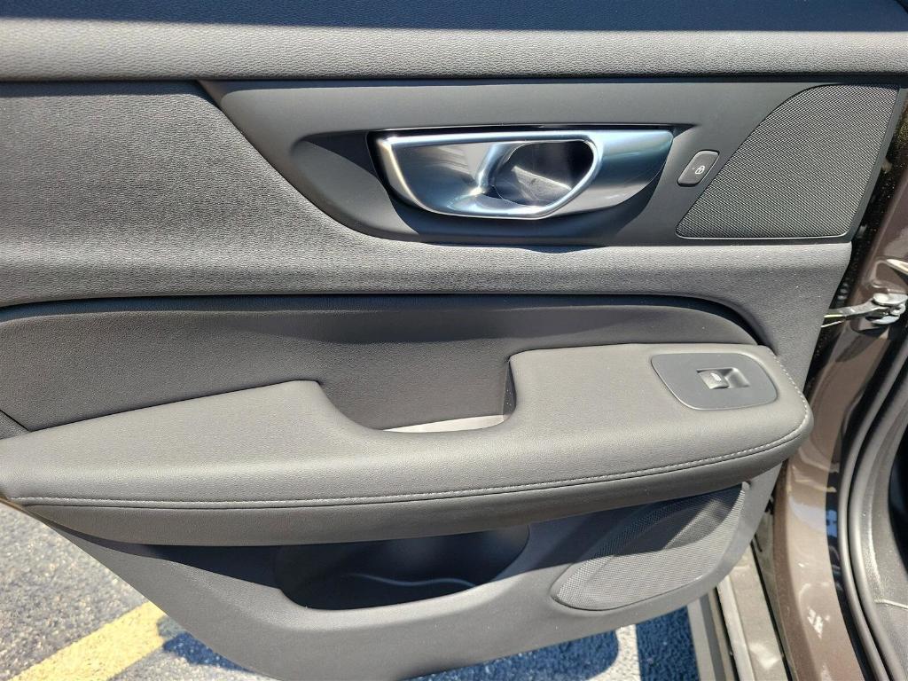 new 2025 Volvo V60 Cross Country car, priced at $54,705