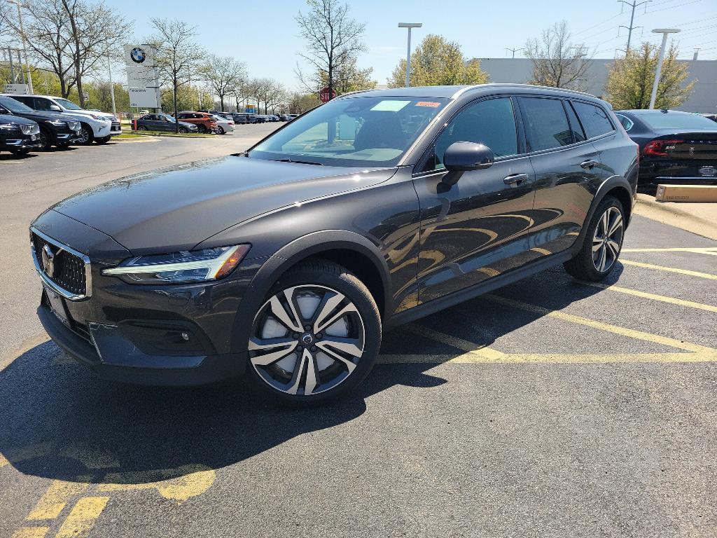 new 2025 Volvo V60 Cross Country car, priced at $54,705