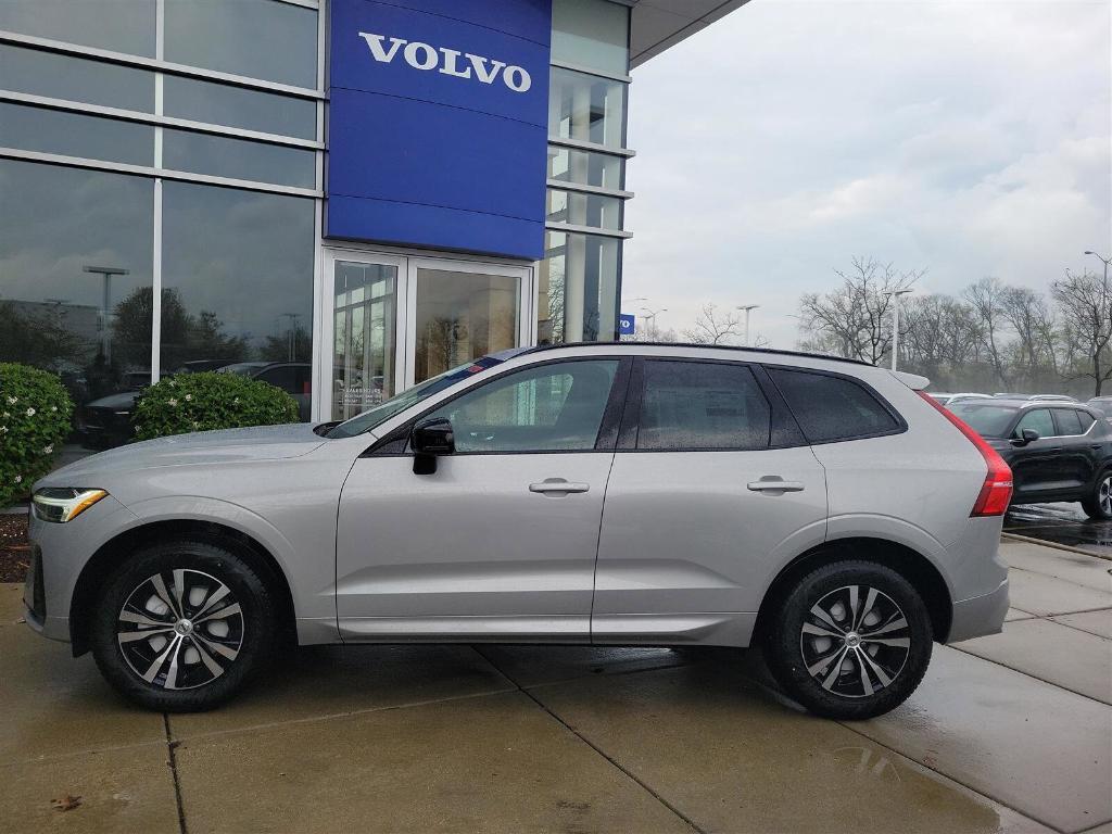 new 2025 Volvo XC60 car, priced at $49,095