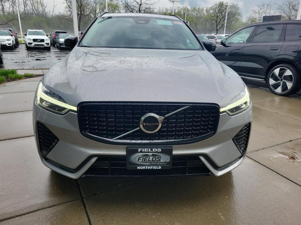 new 2025 Volvo XC60 car, priced at $49,095
