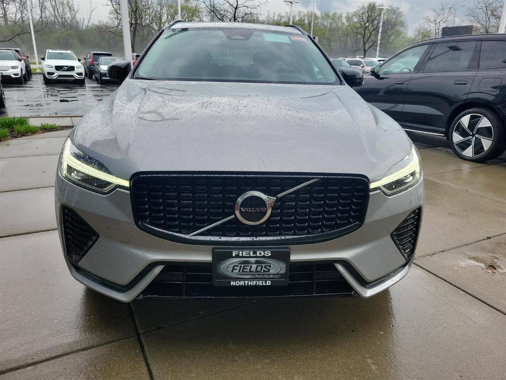 new 2025 Volvo XC60 car, priced at $49,095