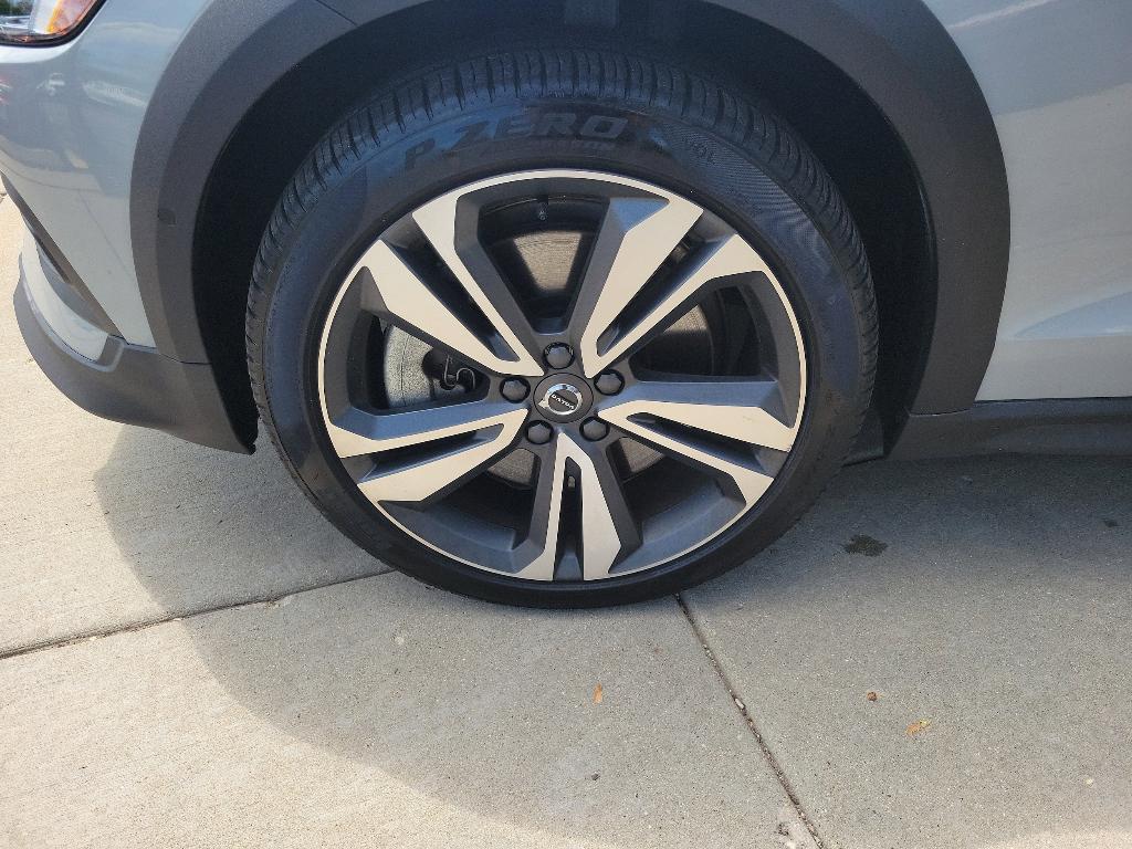 used 2024 Volvo V60 Cross Country car, priced at $43,989