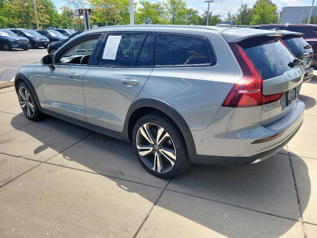 used 2024 Volvo V60 Cross Country car, priced at $43,989