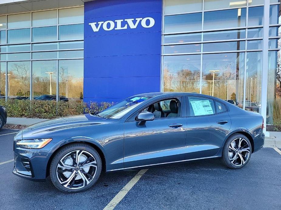 new 2024 Volvo S60 car, priced at $47,545