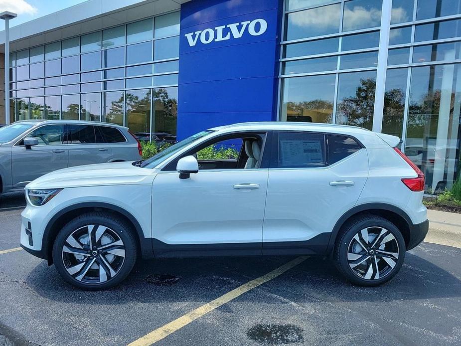 new 2024 Volvo XC40 car, priced at $52,180