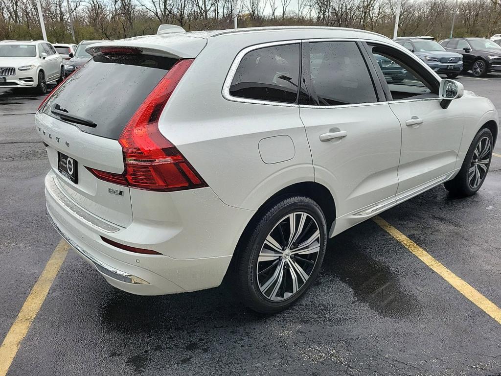 used 2022 Volvo XC60 car, priced at $38,911