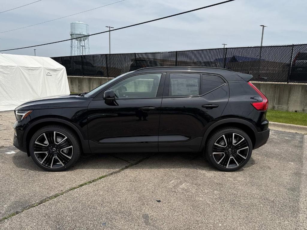 new 2025 Volvo XC40 car, priced at $55,415