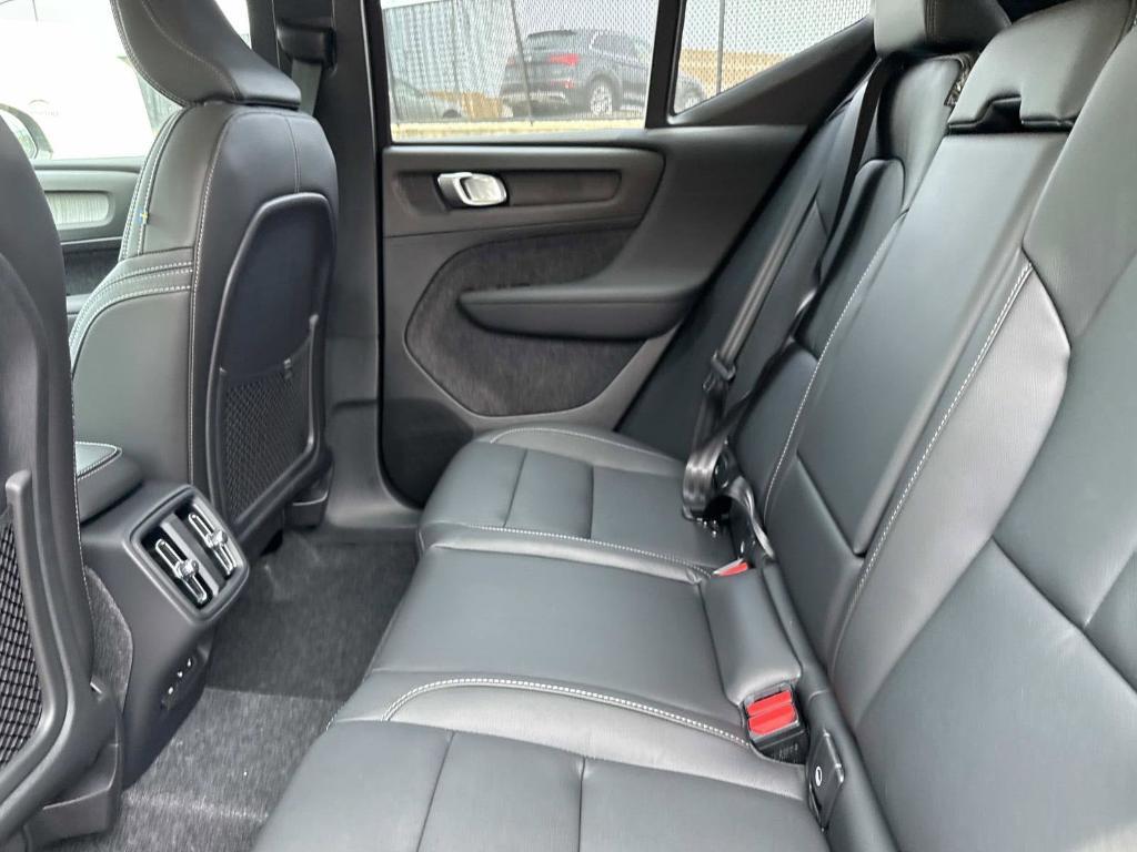 new 2025 Volvo XC40 car, priced at $55,415
