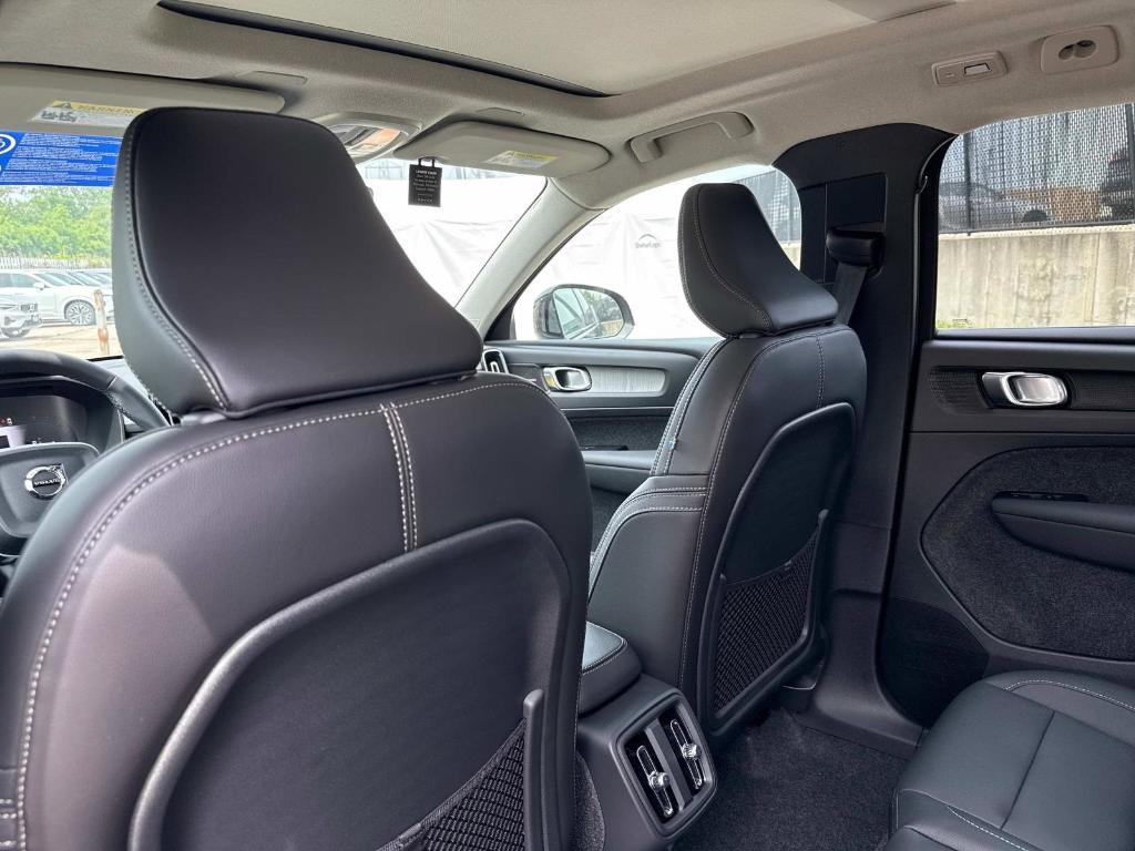 new 2025 Volvo XC40 car, priced at $55,415