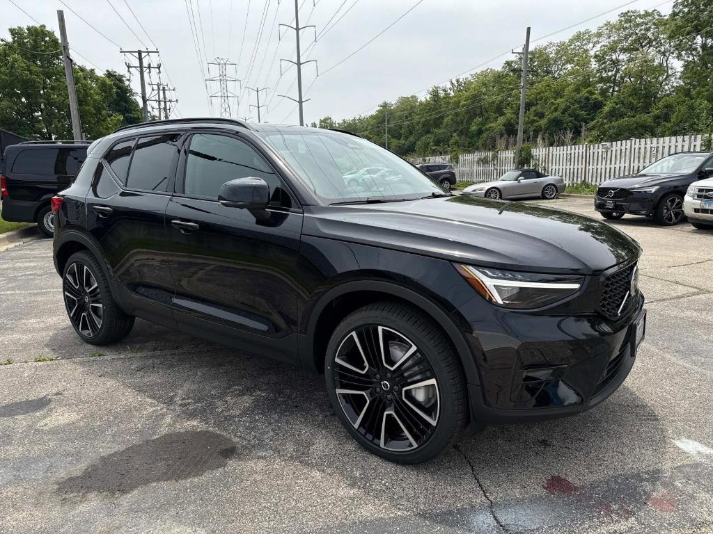 new 2025 Volvo XC40 car, priced at $55,415