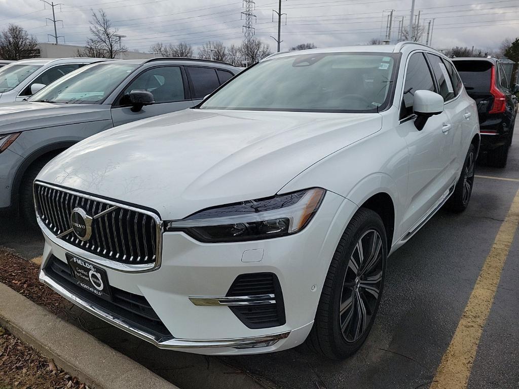 used 2022 Volvo XC60 car, priced at $37,911