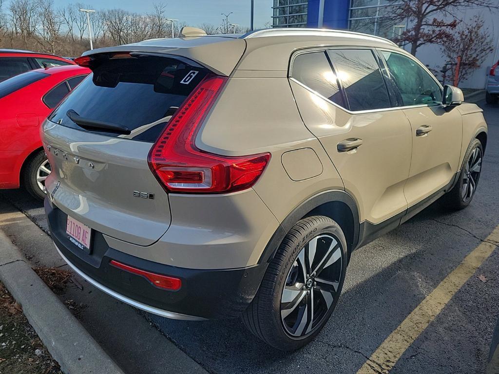 new 2025 Volvo XC40 car, priced at $50,025