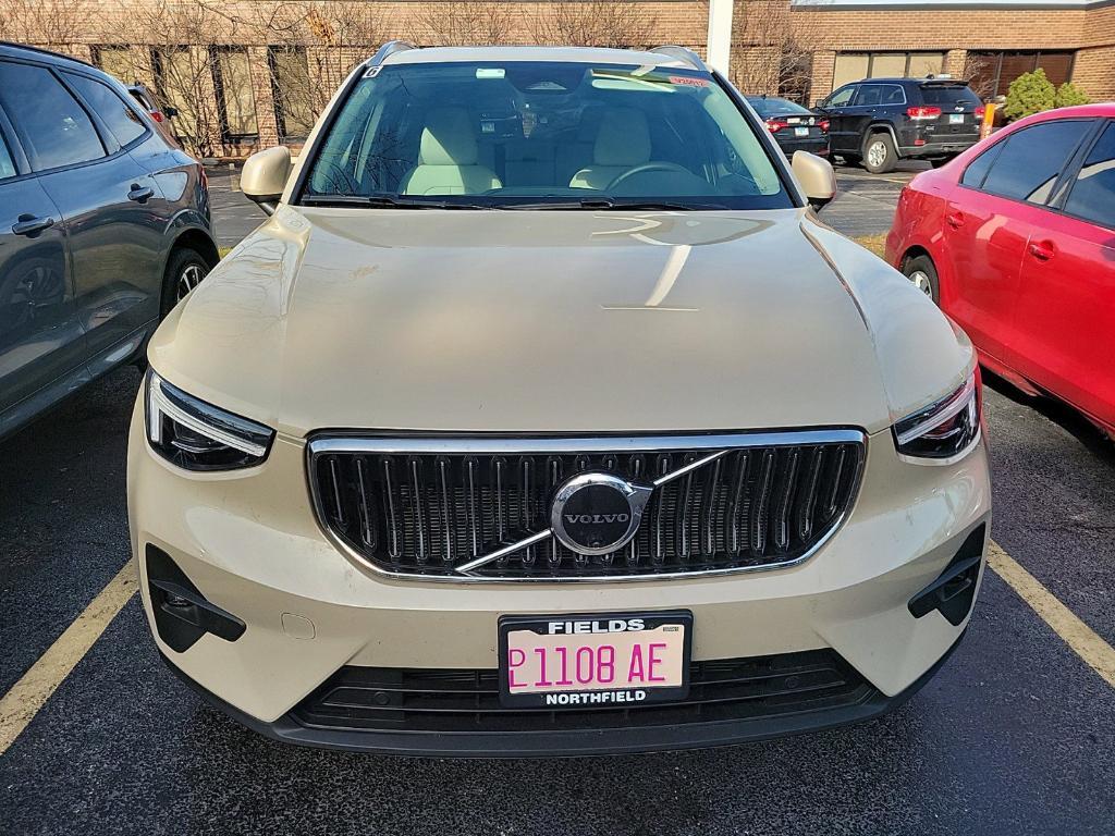 new 2025 Volvo XC40 car, priced at $50,025