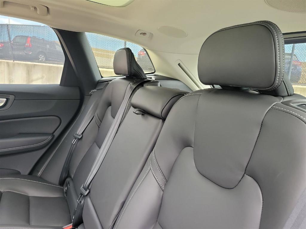 new 2025 Volvo XC60 car, priced at $60,660