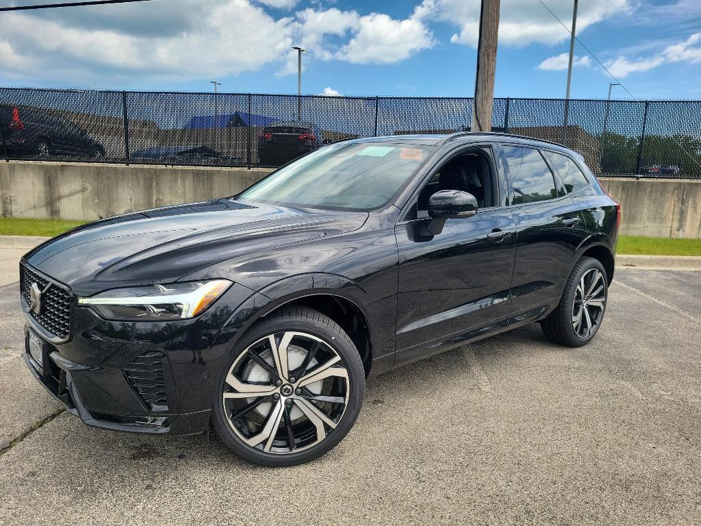 new 2025 Volvo XC60 car, priced at $60,660