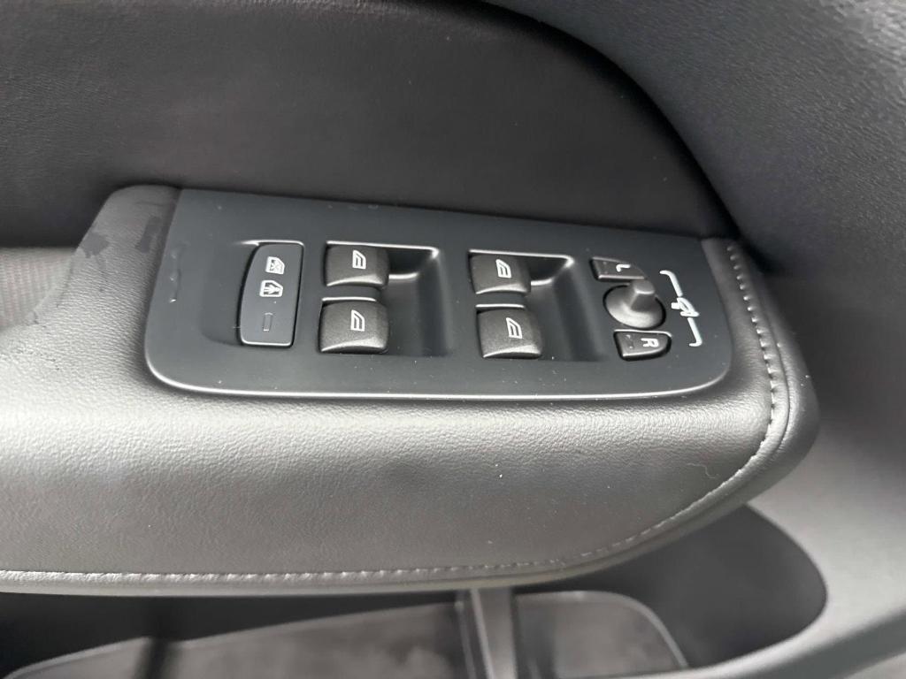 used 2025 Volvo XC60 car, priced at $40,991