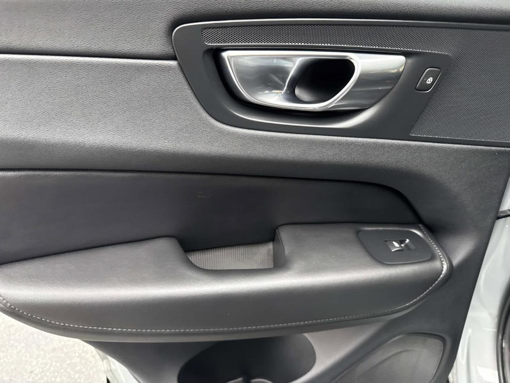 used 2025 Volvo XC60 car, priced at $40,991