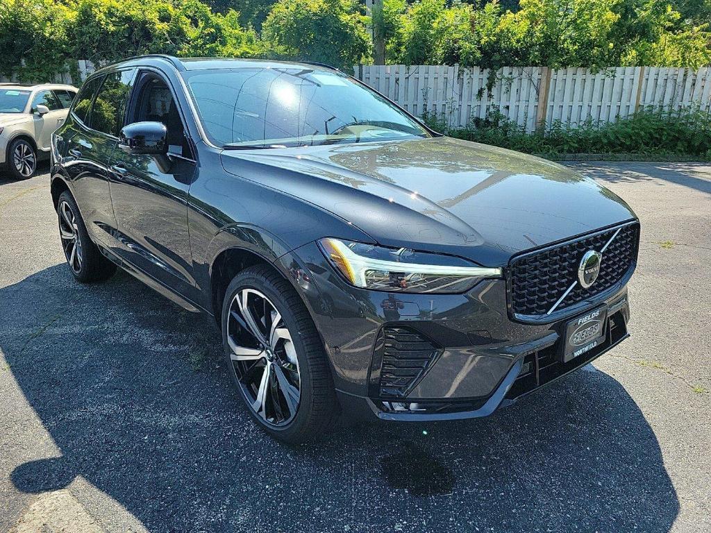 new 2025 Volvo XC60 car, priced at $61,025