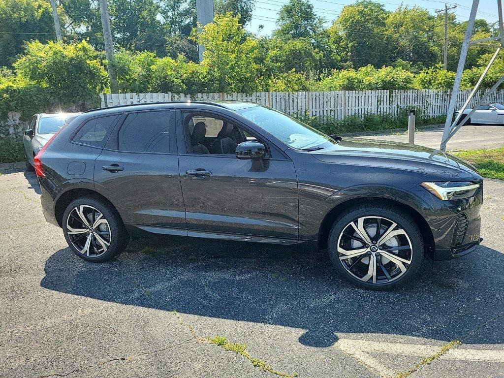 new 2025 Volvo XC60 car, priced at $61,025