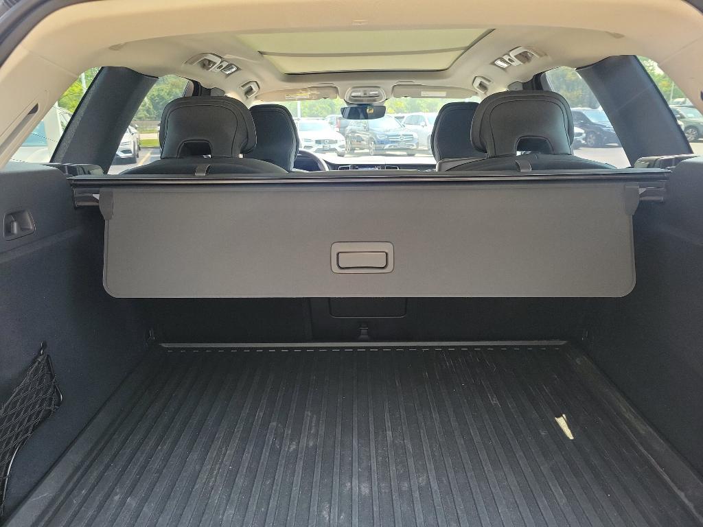 new 2025 Volvo XC60 car, priced at $61,025