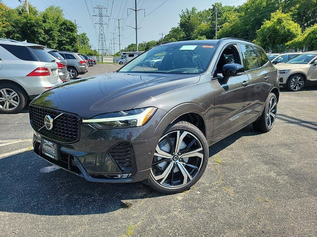 new 2025 Volvo XC60 car, priced at $61,025