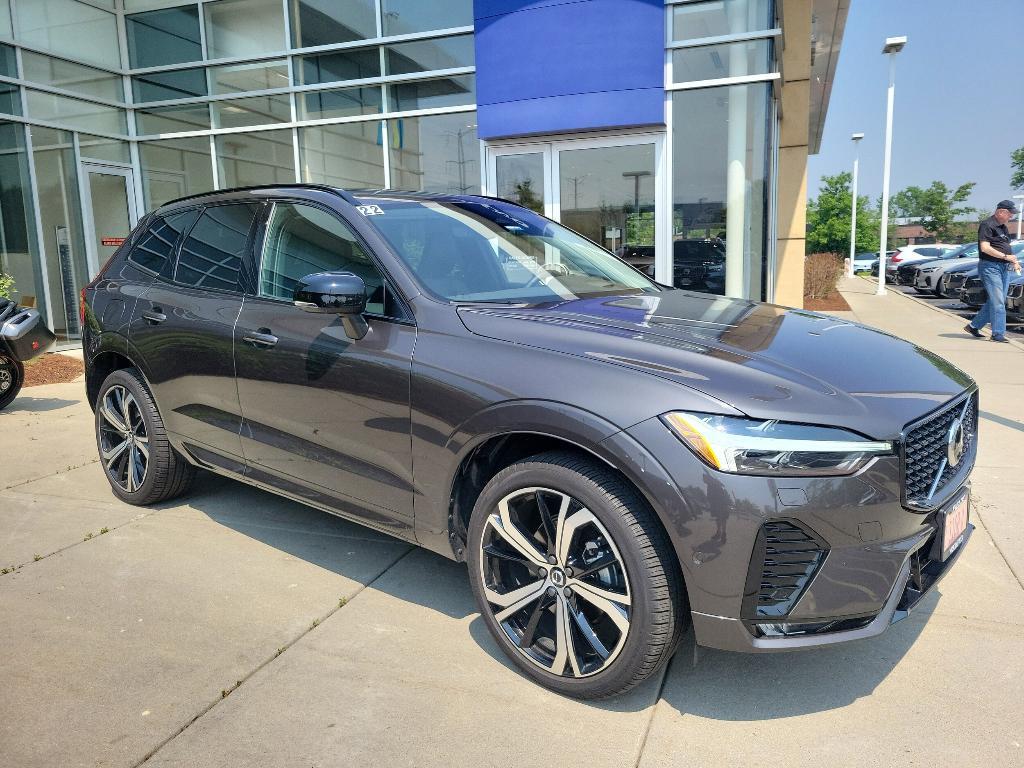 new 2025 Volvo XC60 car, priced at $61,025