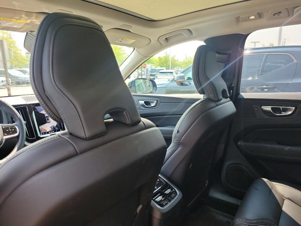 new 2025 Volvo XC60 car, priced at $61,025