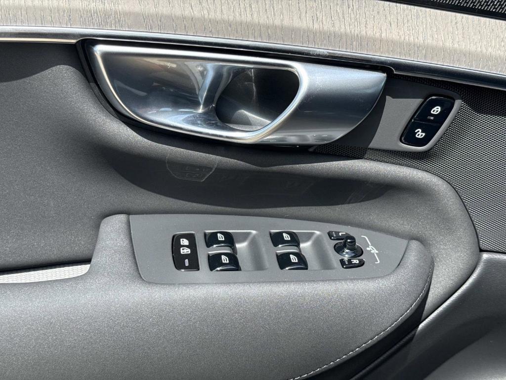 new 2026 Volvo XC90 car, priced at $75,155