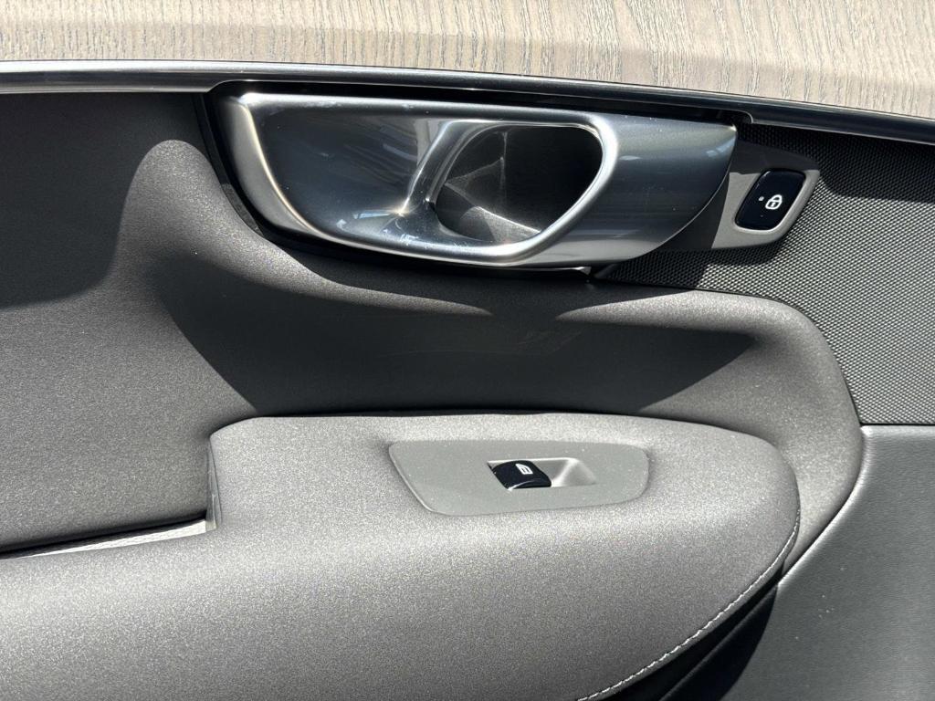 new 2026 Volvo XC90 car, priced at $75,155