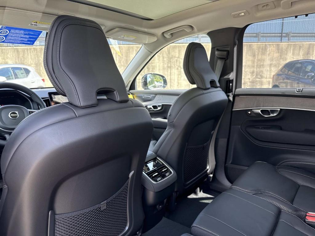 new 2026 Volvo XC90 car, priced at $75,155